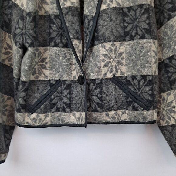 New Identity Wool blend jacket - Picture 9 of 10